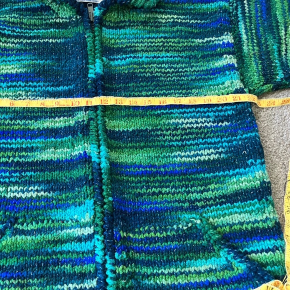 Heavy cardigan with beautiful marled colors - Picture 3 of 10